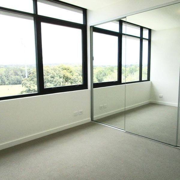 Luxurious 2 Bedroom Apartment - Photo 1