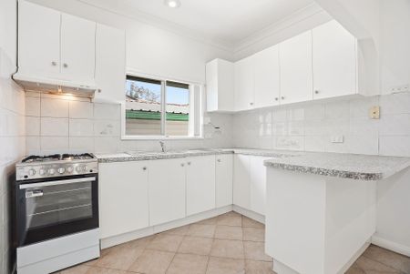 Space, Comfort & Style for the Whole Family - Photo 3