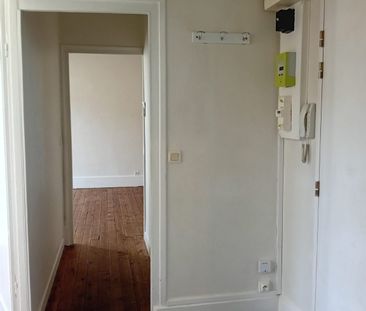 A LOUER PETIT 3 PIECES PROCHE GARE - Photo 3