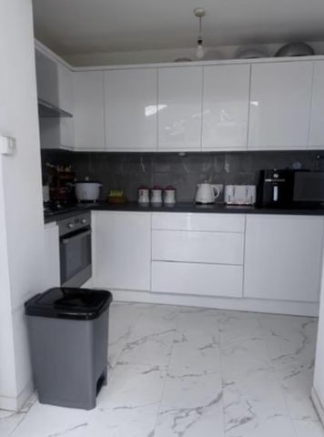 4 bedroom end of terrace house to rent - Photo 5