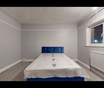 Room in a Shared House, Iveagh Avenue, NW10 - Photo 1