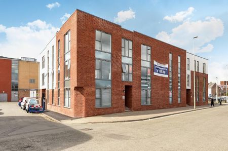 2 bedroom ground floor flat to rent - Photo 5