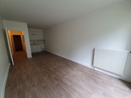 STUDIO 27M² -VERSAILLES - GRAND SIECLE, - Photo 5