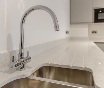 3 bedroom apartment to rent - Photo 4