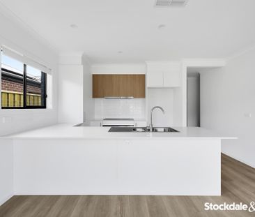 Modern Living in Maplestone Estate - Photo 6
