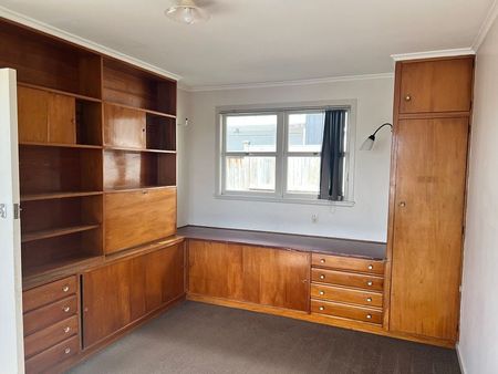 Close to Northcote Township and Harbour Bridge - Photo 2