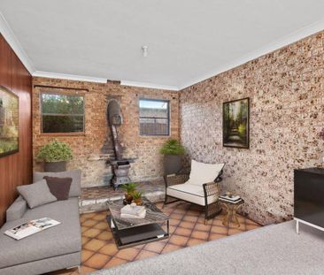 GRAND FAMILY HOME! - Photo 1