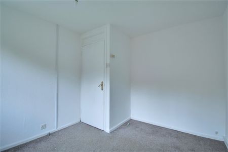 Ebury Road, Watford, Hertfordshire, WD17 - Photo 2