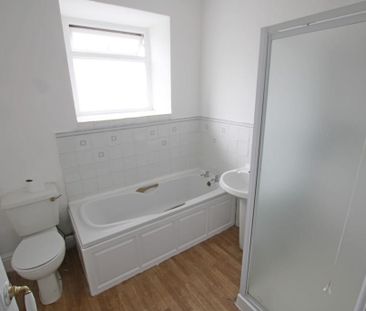 2 bedroom terraced house to rent - Photo 2