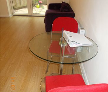 Student Properties to Let - Photo 3