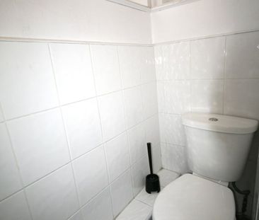 Bedsit, Clanricarde Gardens, W2 - Photo 2