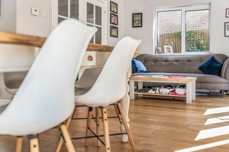 4 bedroom detached house to rent - Photo 5