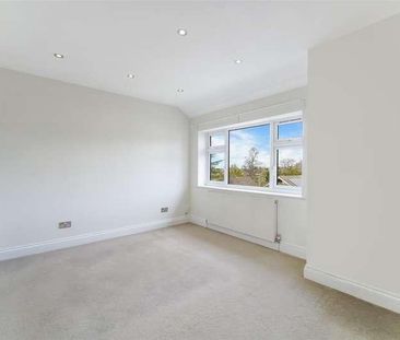 Montrouge Crescent, Epsom, KT17 - Photo 6
