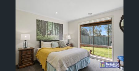 4 Jorben Place, Golden Square, Vic 3555 - Photo 2