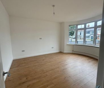 3 bedroom terraced house to rent - Photo 4