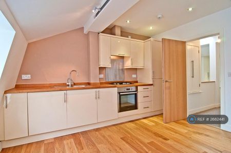 2 bedroom flat to rent - Photo 4