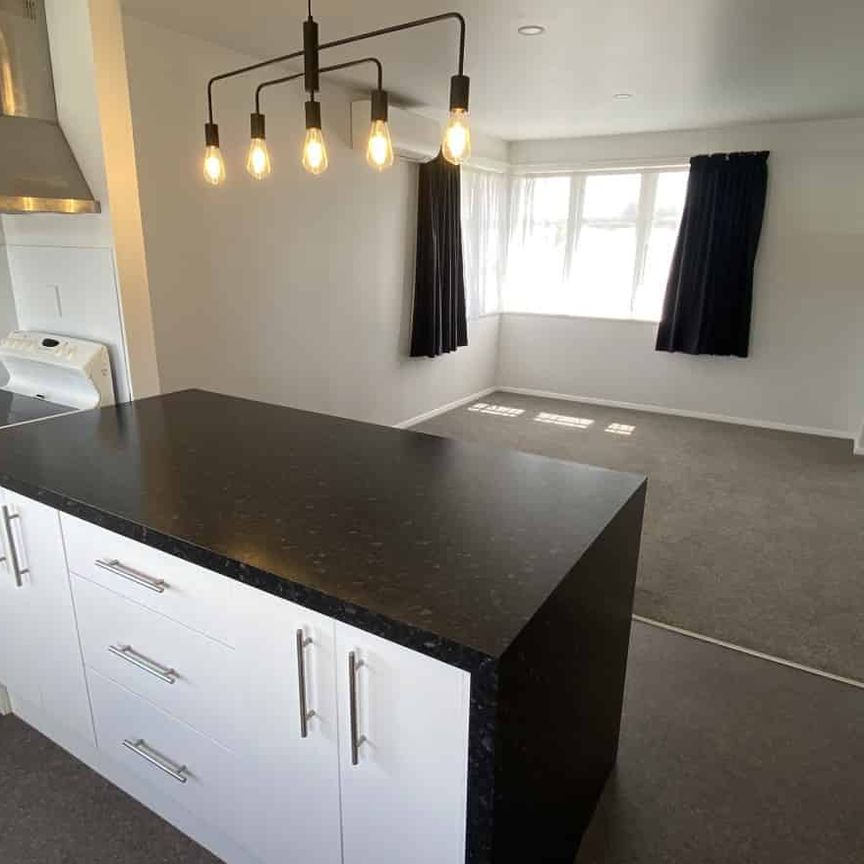 THREE BEDROOMS - FOXTON - Photo 1