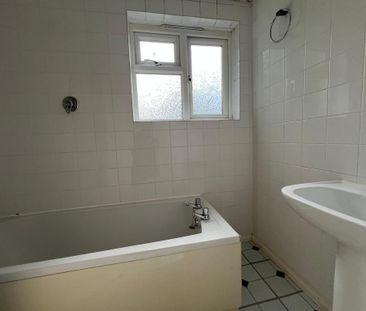 4 bedroom terraced house to rent - Photo 6