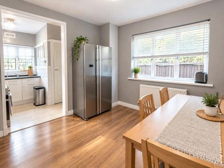 House share to rent - Photo 2