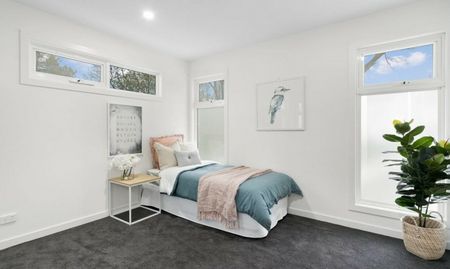 Mesmerising Two Storey Townhouse - Photo 4