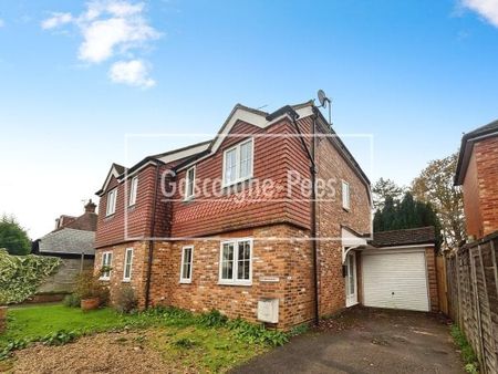 Eastwood Road, Bramley - Photo 2