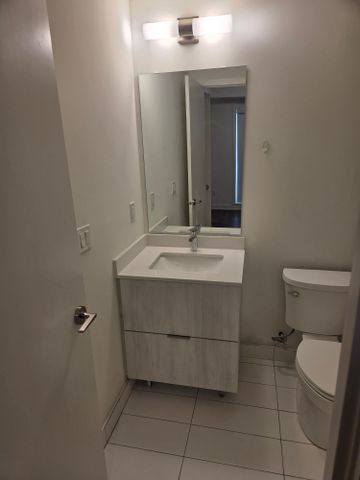 For Lease - 10 David Eyer Road Unit# TH 1235, Richmond Hill, Ontario - Photo 4