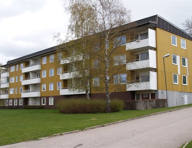 Karlslättsv 5 A - Photo 1