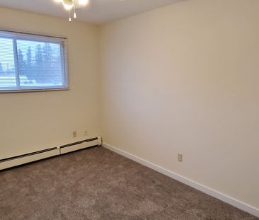 Second Floor 2 Bedroom Apt in Riverside Meadows with Balcony - Photo 1