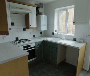 3 bedroom semi-detached house to rent - Photo 6