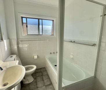 Three Bedroom Townhouse For Lease Now! - Photo 4