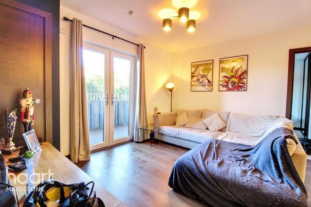 2 bedroom apartment to rent - Photo 1