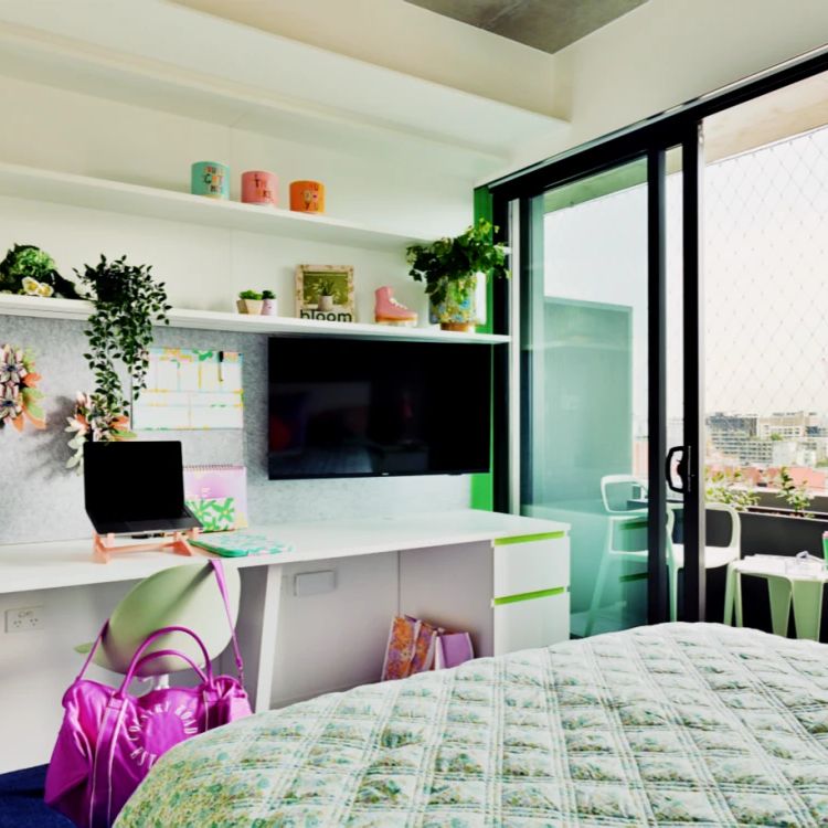 Signature Plus Double Ensuite Standard(3 Meals Included) - Photo 1