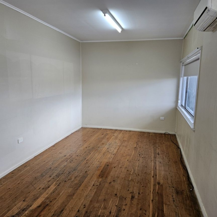 2 bedroom unit - Photo 1