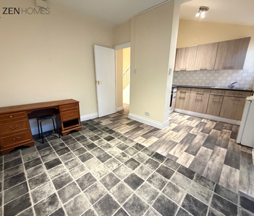 3 bedroom end of terrace house to rent - Photo 1