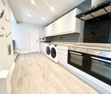 1 bedroom in a house share to rent - Photo 6