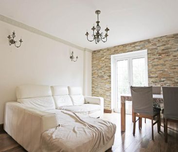 4 bedroom semi-detached house to rent - Photo 2