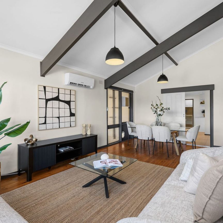 Perfectly positioned family home in Flagstaff Hill - Photo 1