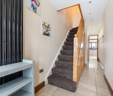 🌺 ENSUITE ROOMS, ALL BILLS, CLEANER & GARDENER 🌺 Room 3 - Photo 1