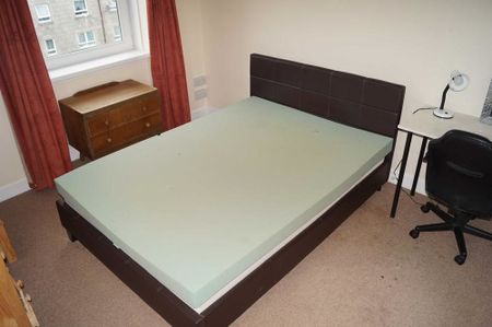 Bedford Avenue, Flat E, AB24 - Photo 3