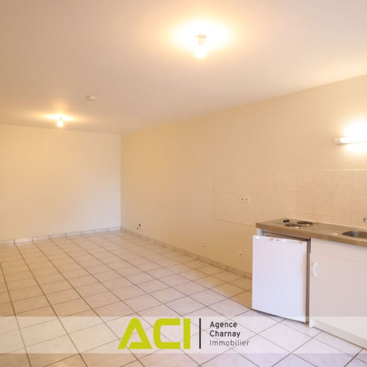 ST ALBAIN – STUDIO DE 33M2 DONNANT SUR COUR - Photo 1