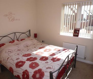 2 bedroom semi-detached house to rent - Photo 3