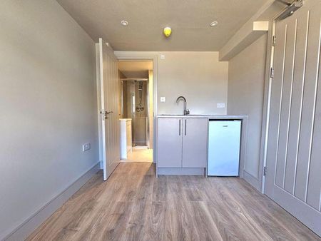 6 bedroom townhouse to rent - Photo 4