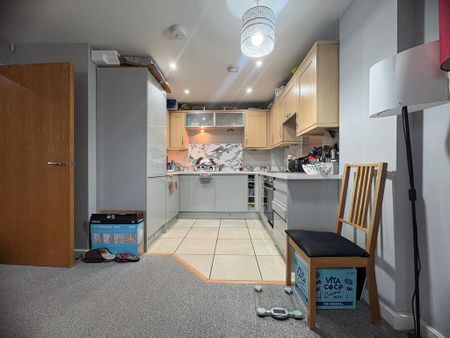 1 bedroom flat to rent - Photo 5