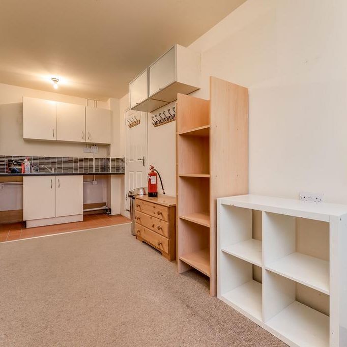 4 bedroom detached house to rent - Photo 1