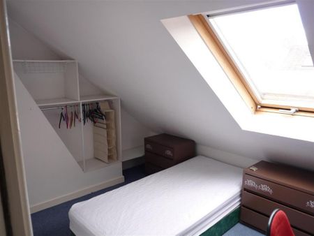 4 bedroom private hall to rent - Photo 2