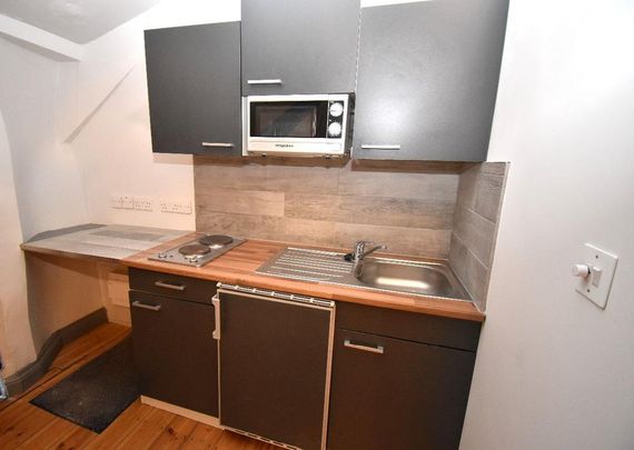 Studio to rent - Photo 1