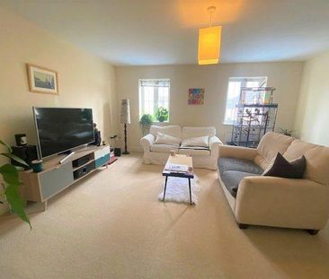 3 bedroom end of terrace house to rent - Photo 3