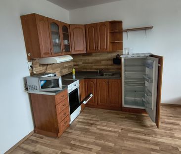 PRENAJATÉ!Na prenájom 2 izbový byt Levice Ľanová ulica pre rodinu a... – Fotografia 6