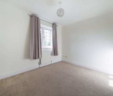 4 bedroom detached house to rent - Photo 4