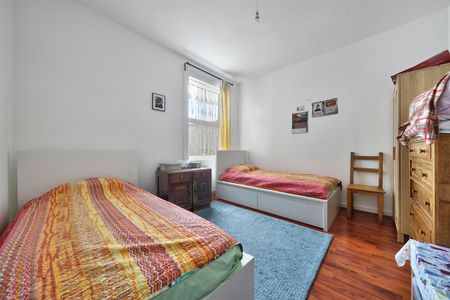 Hazelwood Lane, Palmers Green - Photo 5